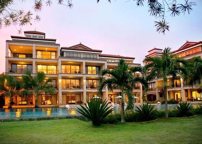 Coralpoint Gardens & Residences Resort