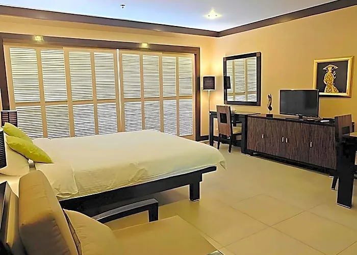 Coralpoint Gardens & Residences Resort